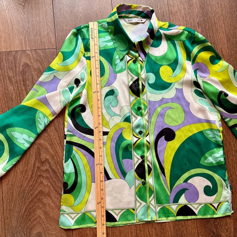 Retro Psychedelic Button-Up Blouse - Picture 8 of 9